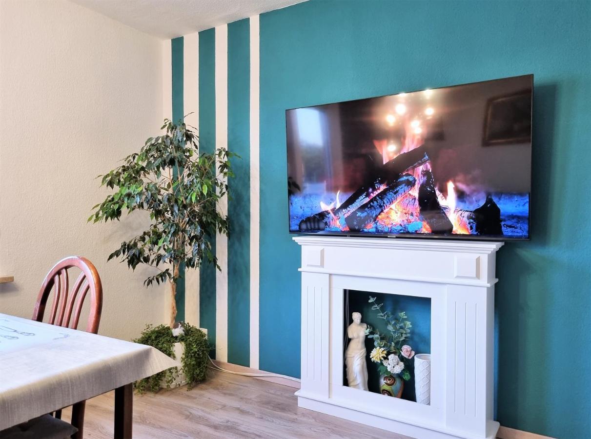 Apartment Bayreuth, 4 Zimmer Ferienwohnung im Haus mit Kunst, WLAN, Küche, Parkplatz Exterior foto